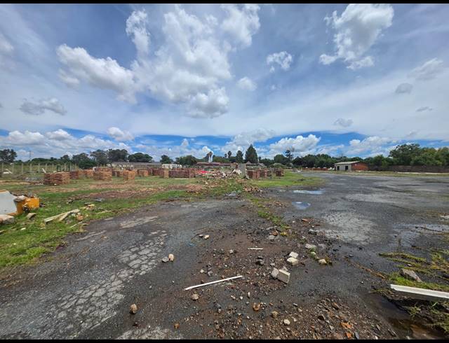 15,700M² VACANT LAND TO LET IN ALRODE